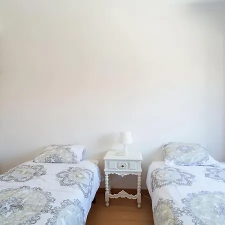 Apartment Sunny Marisol T2 Aroeira (Setubal)