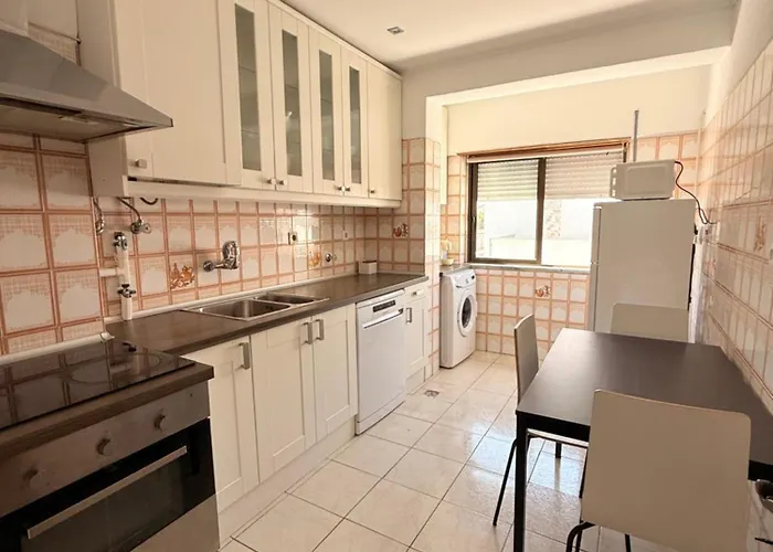 公寓 Sunny Marisol T2 Aroeira (Setubal)